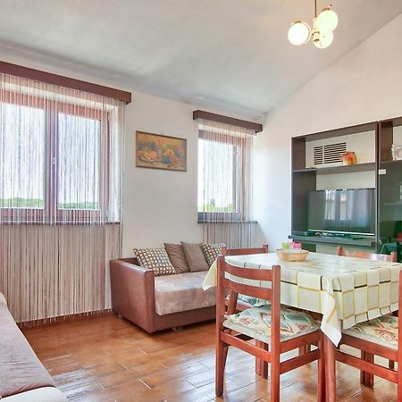 Apartment Maja Štinjan Eksteriør billede