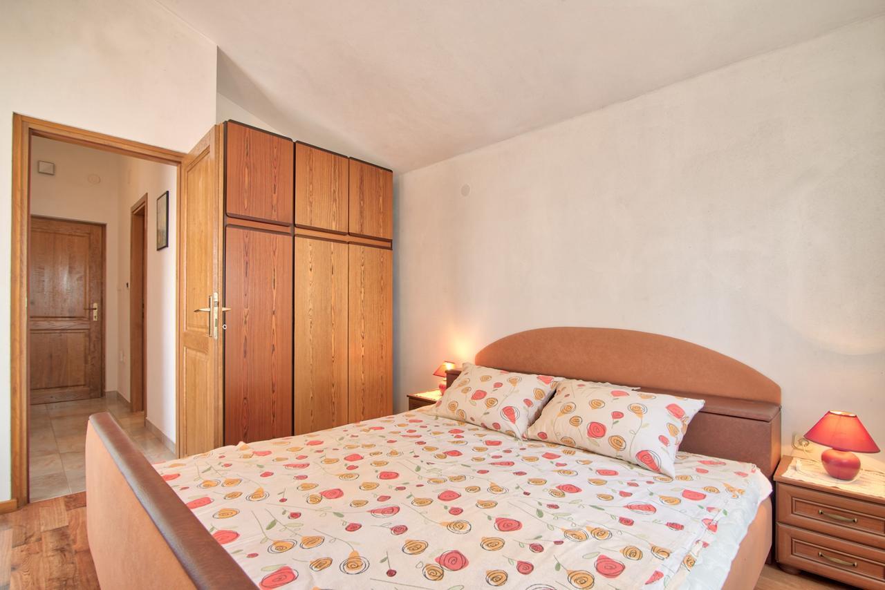 Apartment Maja Štinjan Eksteriør billede