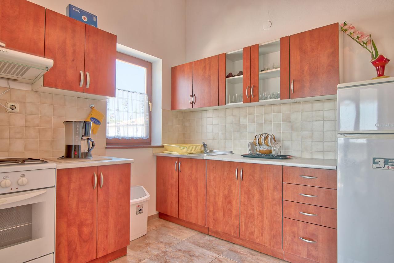 Apartment Maja Štinjan Eksteriør billede