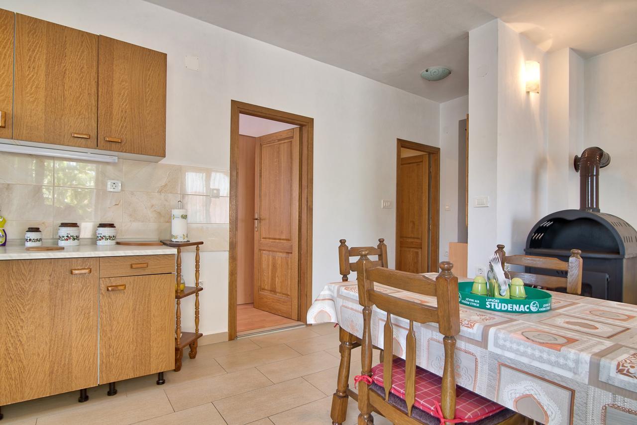 Apartment Maja Štinjan Eksteriør billede